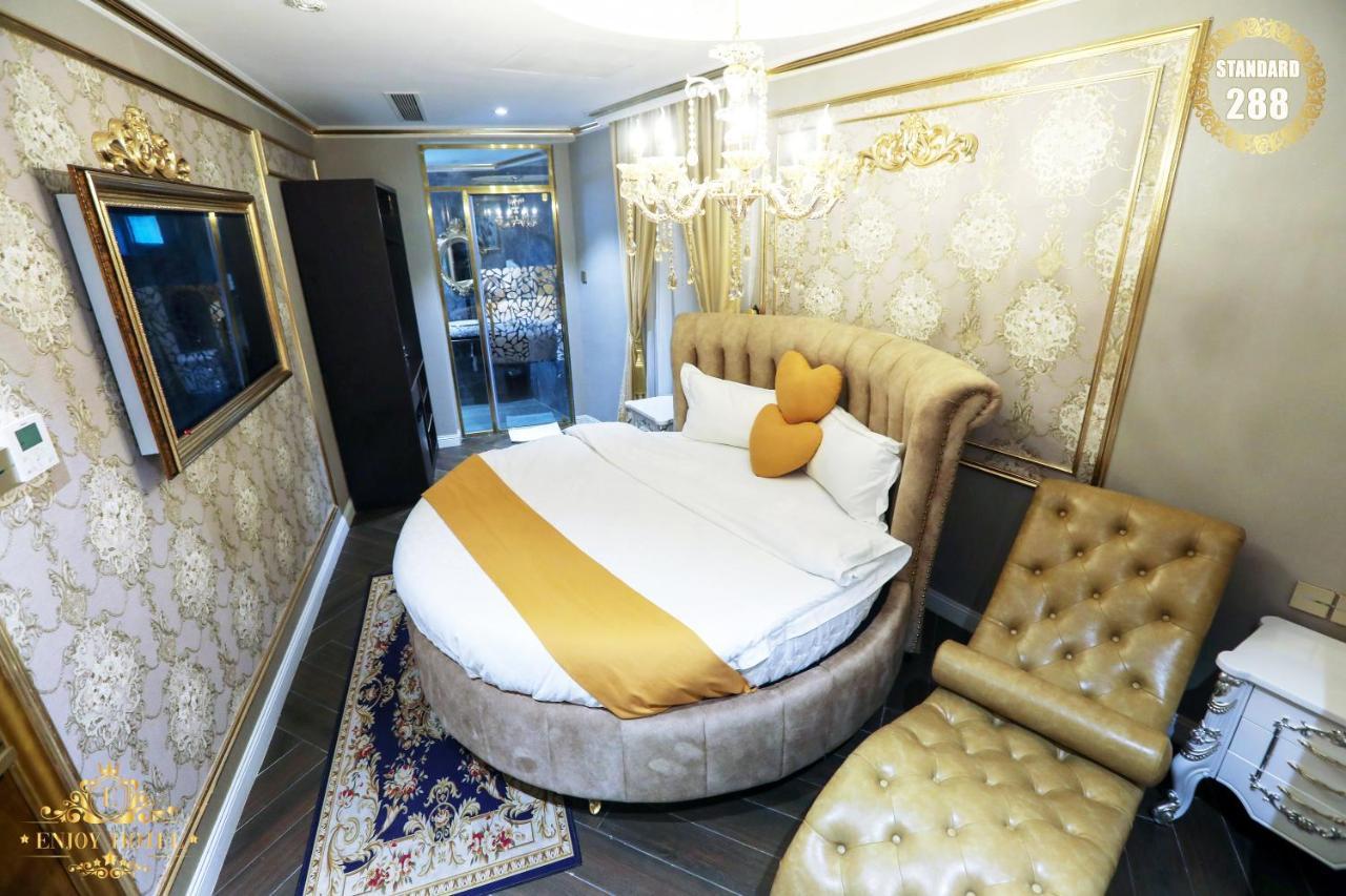 Enjoy Hotel 5A Хошимин Экстерьер фото
